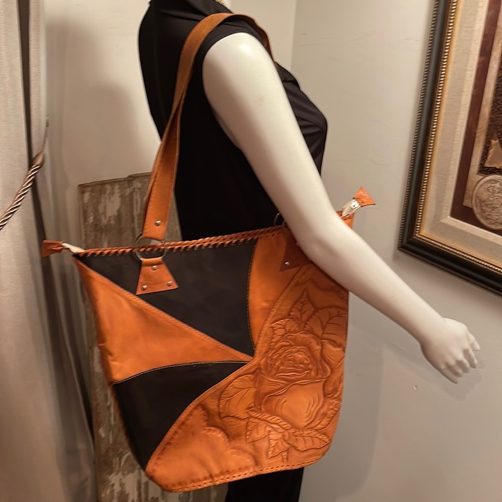 HANDMADE LEATHER TOOLED BAG BROWN & TAN